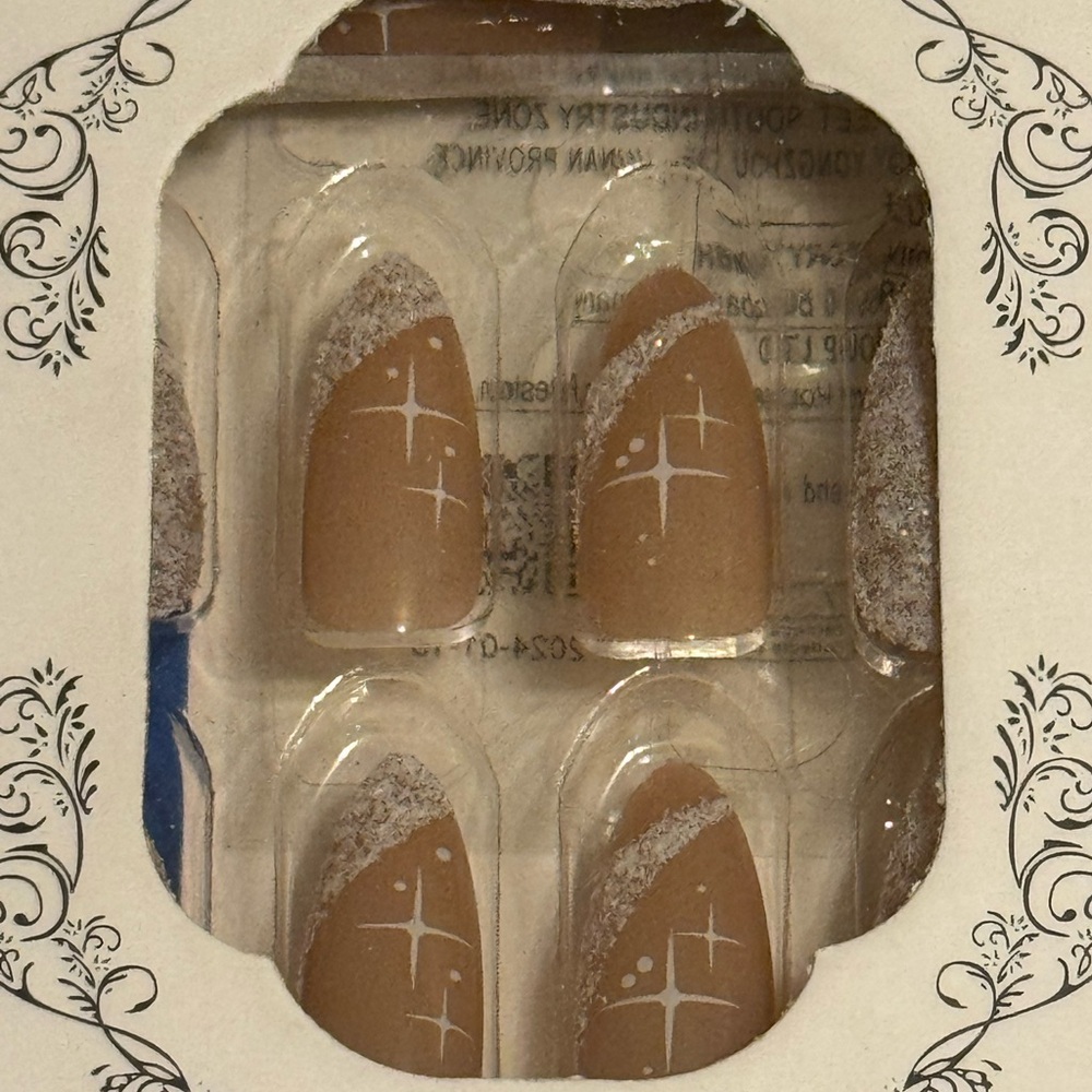 Silver Tan and White Glitter Press-On Nails - Picture 2 of 2